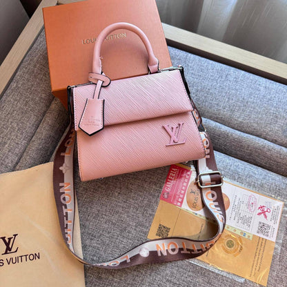 LV
75 dhs❣️

With box
🎁🎁🎁

Zain219
♥️♥️♥️