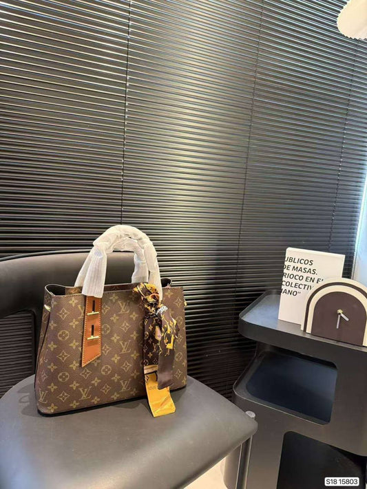 LV
110 dhs✅

Zain203
♥️♥️♥️