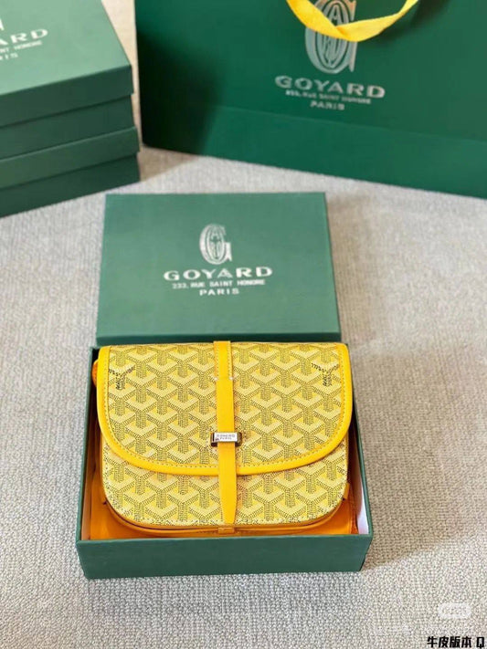 GOYARD
Size     22×17×9cm

90 dhs🪙🌨️

Withbox
🎁🎁🎁

Zain04
♥️♥️♥️