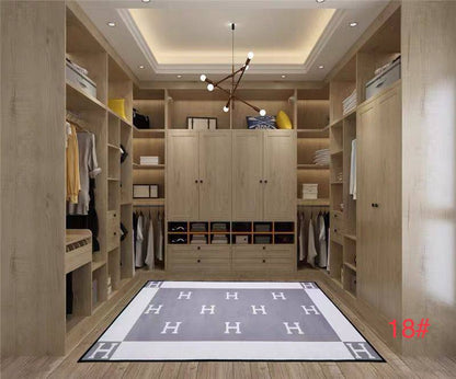 New collection 🔥🔥🔥🔥🔥
Velvet carpet 
Good quality 
Big size 
160*200
130 dhs✅

Zain99
♥️♥️♥️
