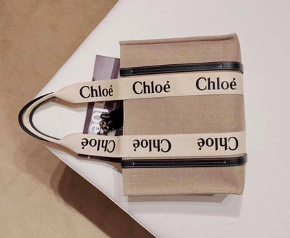 Chloe
95 dhs🪙🌨️
SIZE：37×26×12CM
Good quality

Zain35
♥️♥️♥️