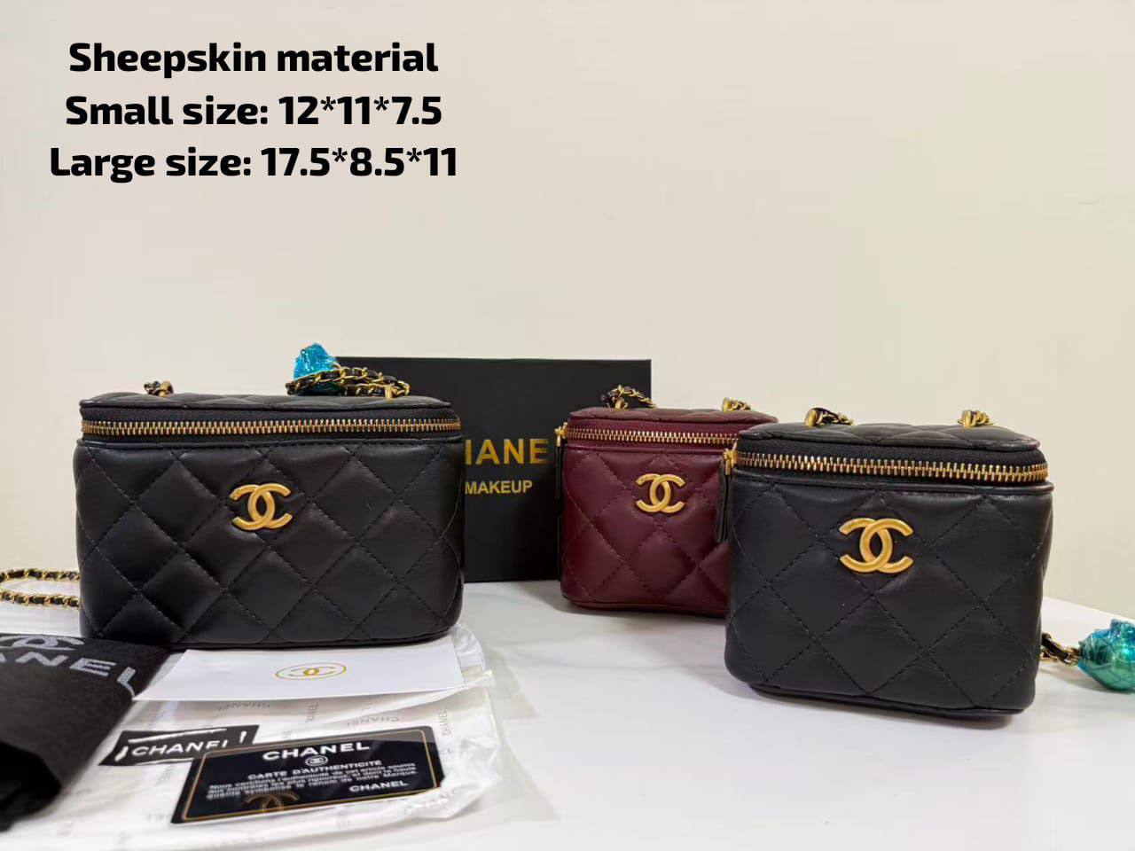 Chanel Makeup Style

95 dhs🪙💕
small size:12*11*7.5

100 dhs🪙💕
big size：17.5*8.5*11

with box
🎁🎁🎁
Very good quality

Zain07
♥️♥️♥️