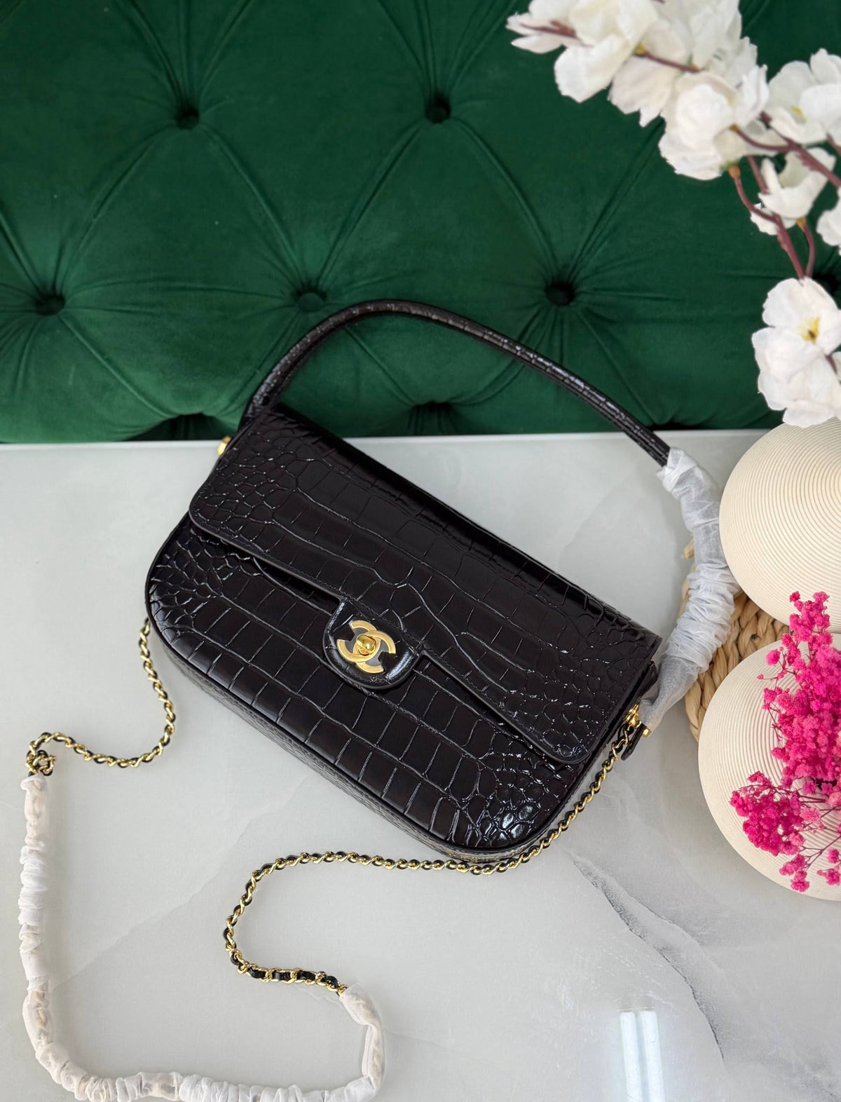 CHANEL✨
Available original box 📦 
With full packing 🎀🎀
Super high quality 💥💥

For Price 👇 WhatsApp✅
0568585901 
0507557372
0552275751 Owner Zain 👌

Zain283
♥️♥️♥️
