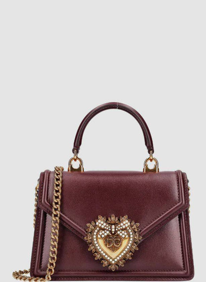 D&G
115 dhs❣️
SIZE：20cm
GOOD quality 

with box
🎁🎁🎁

Zain35
♥️♥️♥️