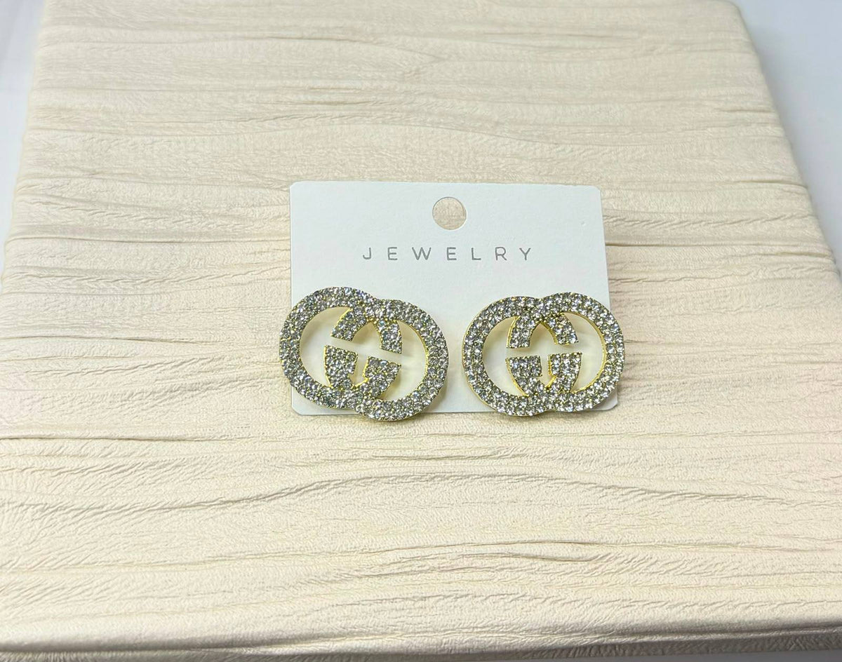 Earring 🦋 Stainless steel 💯 Good quality 🍁

 With black boxes 📦 
20 dhs🇦🇪🇦🇪🇦🇪


With normal box 🗃️

 And paper bag 🛍️ 

30 dhs🇦🇪🇦🇪

Zain216
♥️♥️♥️