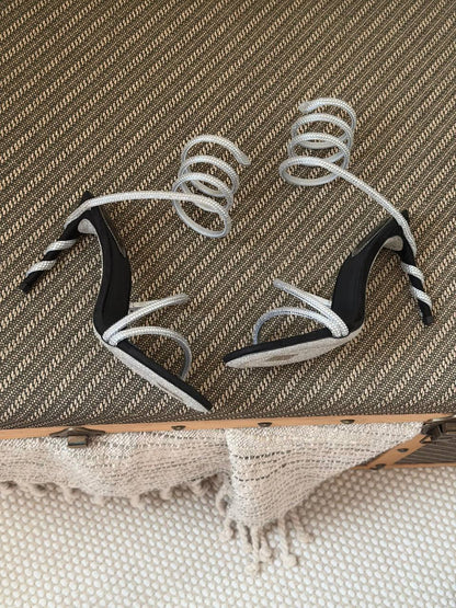 RENE CAOVILLA
Size: 36 to 41
Super master quality 
500 dhs🇦🇪

Zain198
♥️♥️♥️
