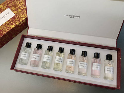 DIOR 8IN1 RED SET
90 dhs🇦🇪🇦🇪

Zain01
♥️♥️♥️