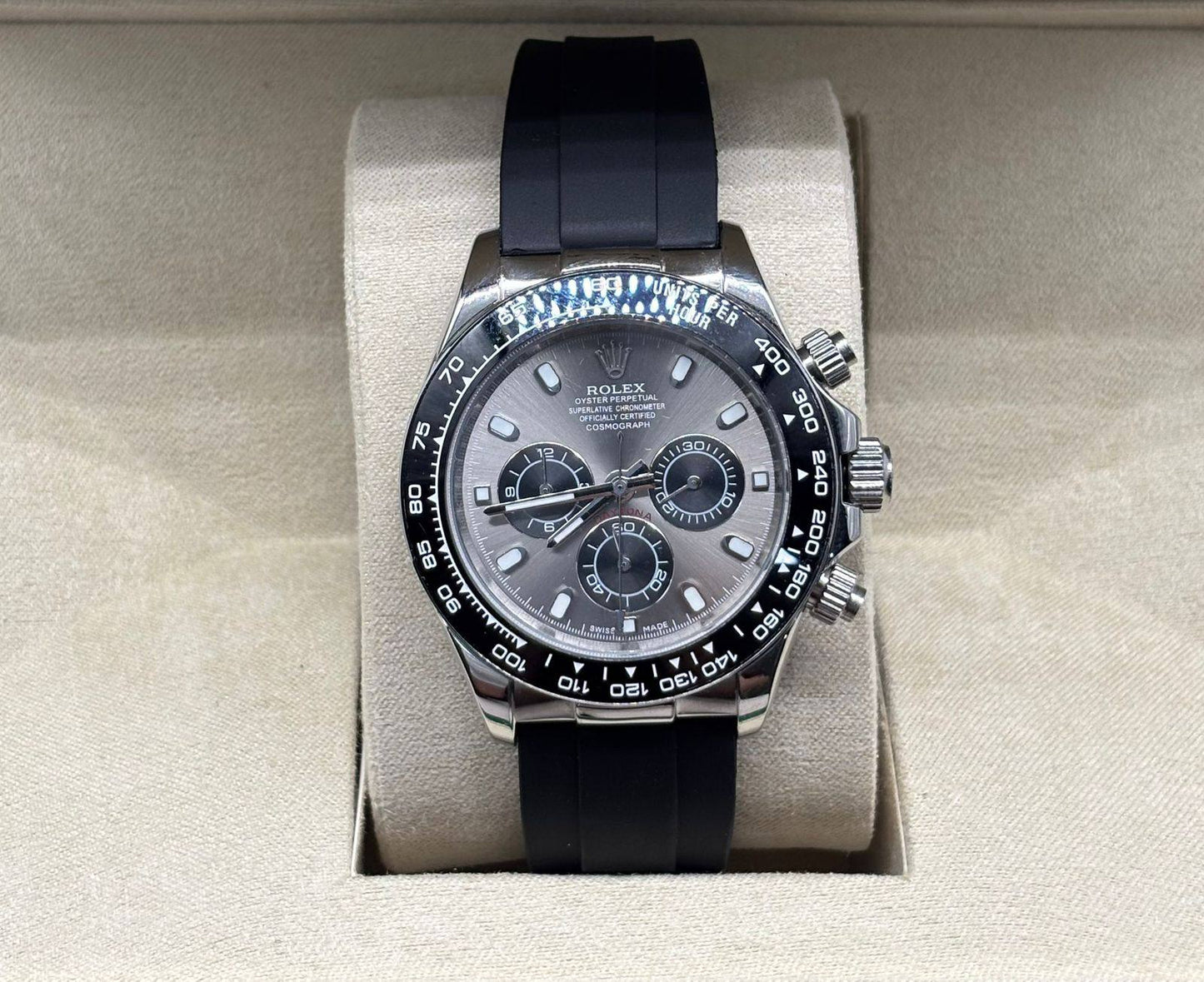Rolex
male moneyautomatic----🌹🌹🌹

270 dhs❣️
____BOX ______🎁🎁🎁

Zain108
♥️♥️♥️