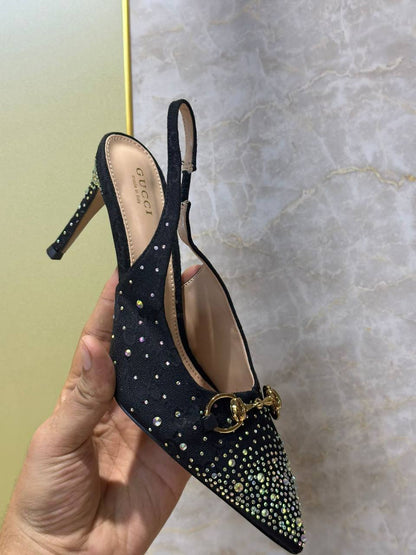 Gucci

size 36 to 41

120 dhs🪙💕

Zain103
♥️♥️♥️