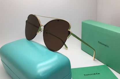Ladies sunglasses 

super master quality 
200 dhs🇦🇪🇦🇪

Zain126
♥️♥️♥️