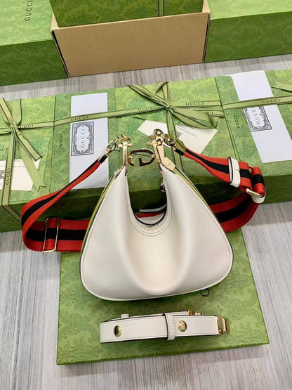 Gucci Attache
Shoulder Crossbody Bag 
Italian Calf Leather 
Size: Small 

1400 dhs🇦🇪🇦🇪

Zain71
♥️♥️♥️