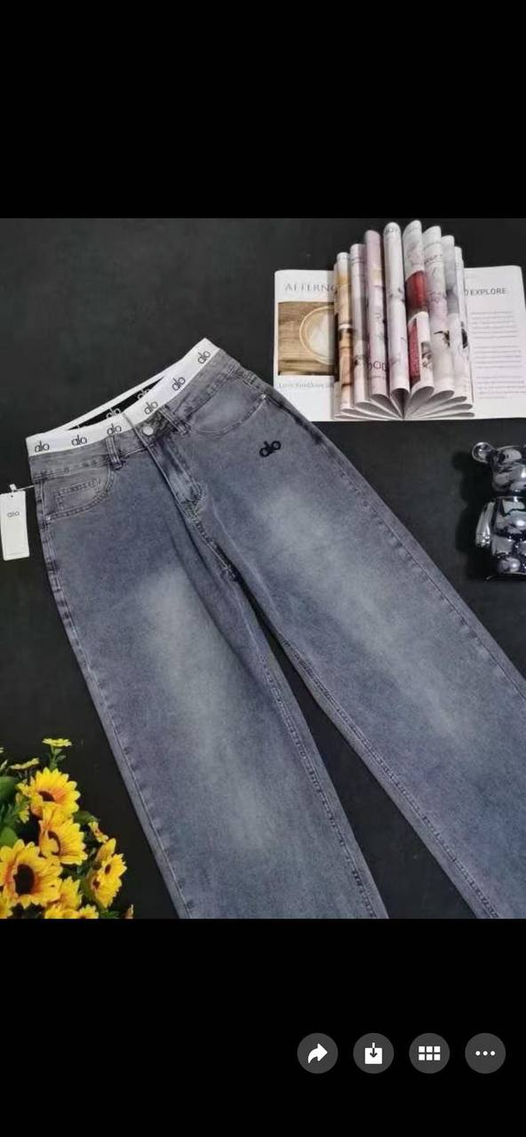 Jeans New Came
S.M.L.XL
105 dhs🪙🌺

Zain140
♥️♥️♥️