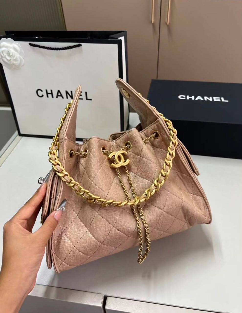 Chanel

95 dhs🇦🇪🇦🇪🇦🇪

size：22cm


Zain35
♥️♥️♥️
