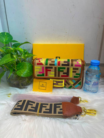 Fendi
95 dhs✅
With box
Size20cm

Zain219
♥️♥️♥️