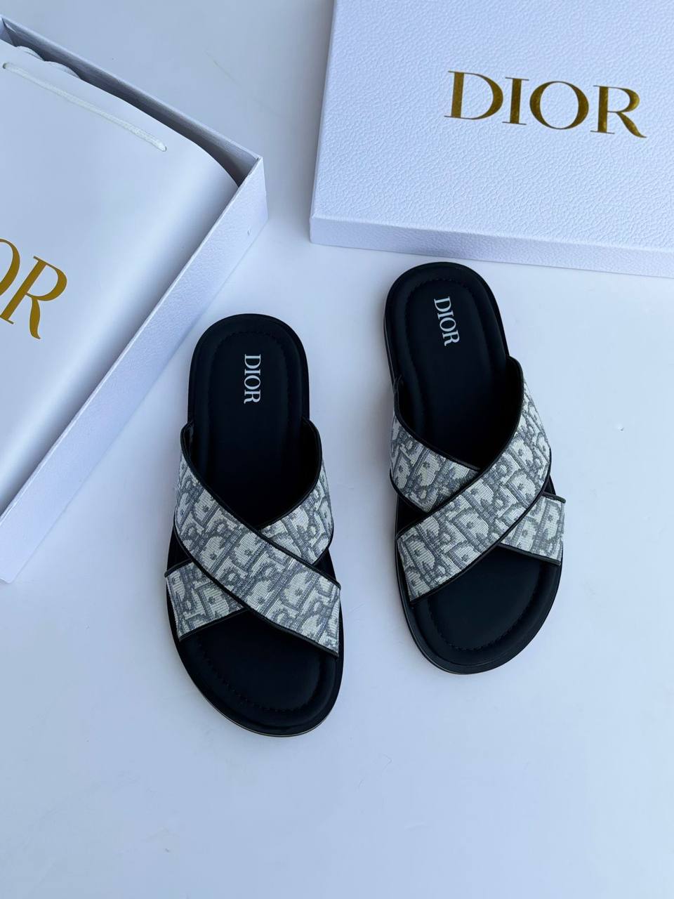 Dior Slippers
Size 40 to 46  
Good quality 
105 dhs✅

Zain79
♥️♥️♥️