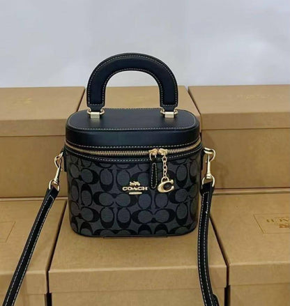 COACH  

MACK UP BOX 

RESTOCK 

HIGH QUALITY 

WITH BOX 
100 dhs🇦🇪🇦🇪

Zain295
♥️♥️♥️