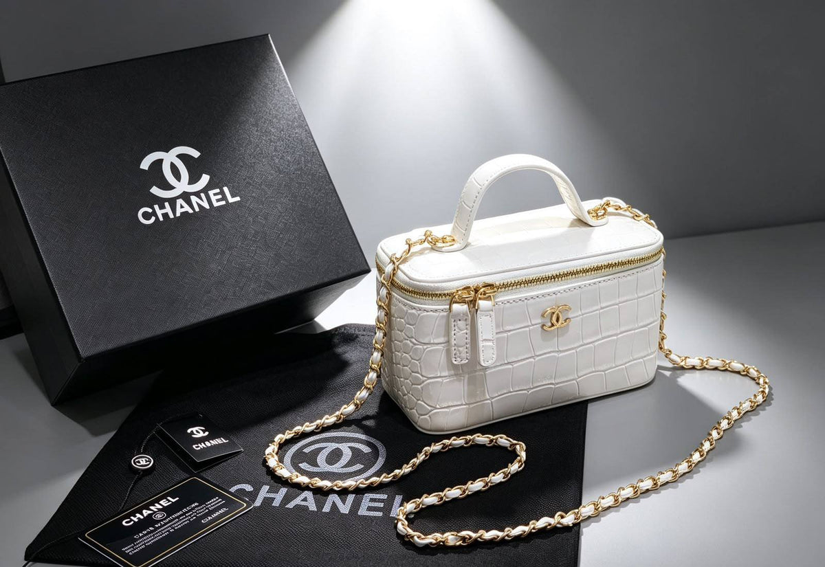 CHANEL 

NEW CAME 

HIGH QUALITY 

WITH BOX 
120 dhs🇦🇪🇦🇪

Zain295
Zain39
♥️♥️♥️