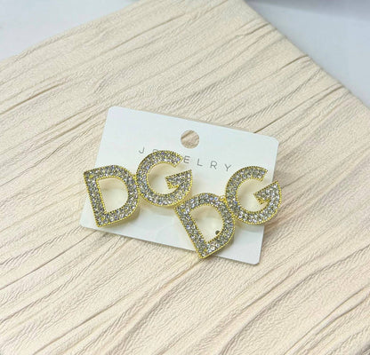 Earring 🦋 Stainless steel 💯 Good quality 🍁

 With black boxes 📦 
20 dhs🇦🇪🇦🇪🇦🇪


With normal box 🗃️

 And paper bag 🛍️ 

30 dhs🇦🇪🇦🇪

Zain216
♥️♥️♥️