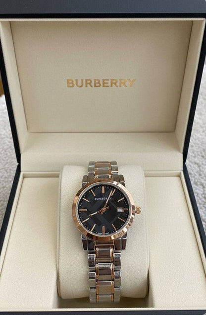 BURBERRY LADIES 
GOOD QUALITY 💯
60 dhs🪙💕

Zain133
♥️♥️♥️