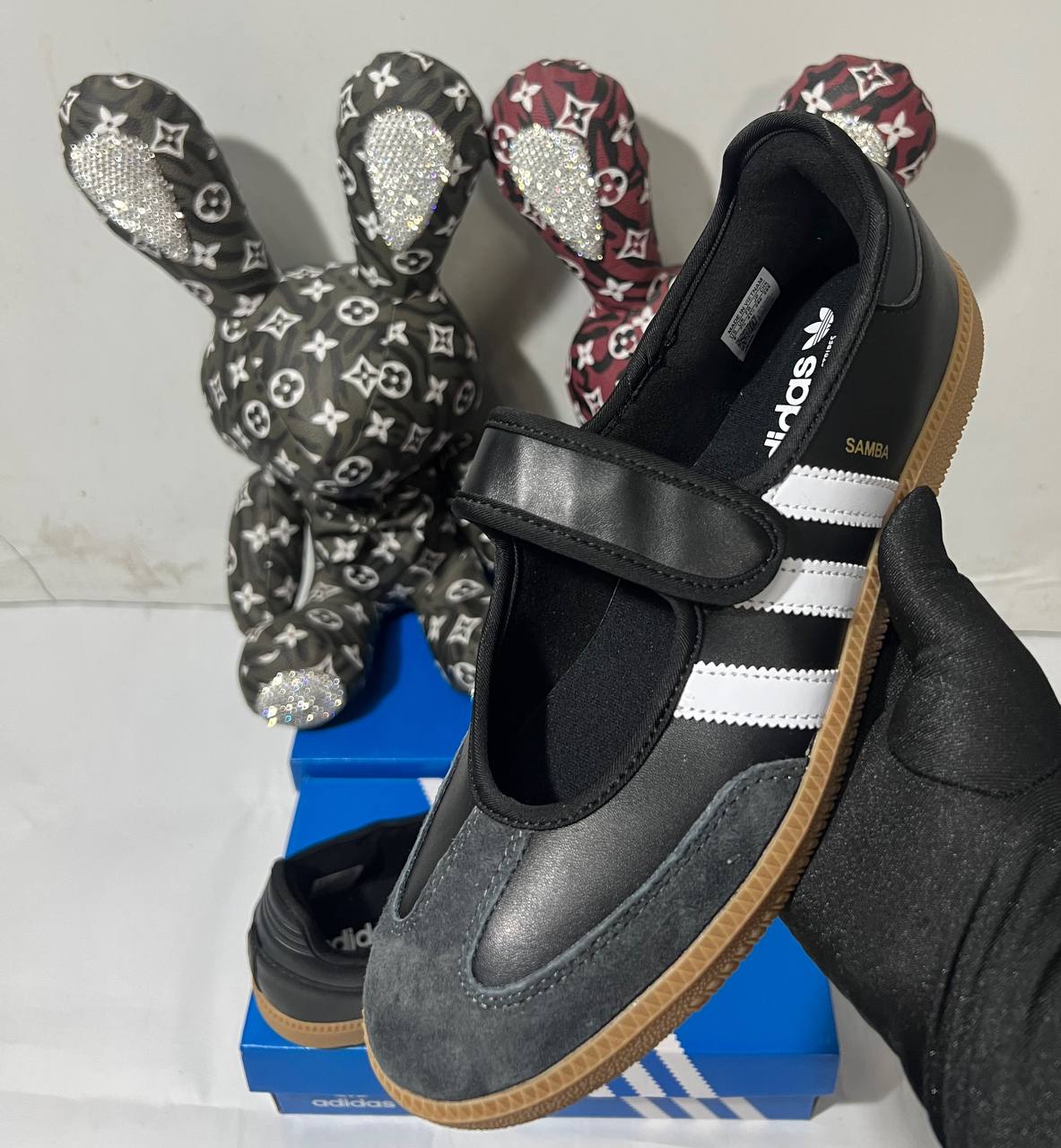 Adidas Samba Jane Black 
New Arrivals 🤩
36-41 AVAILABLE 😇
190 dhs🇦🇪🇦🇪

Zain242
♥️♥️♥️