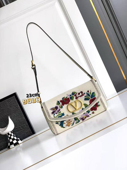Valentino 
Master
For Price 👇 WTSP Text Zain 0568585901

Zain153
♥️♥️♥️