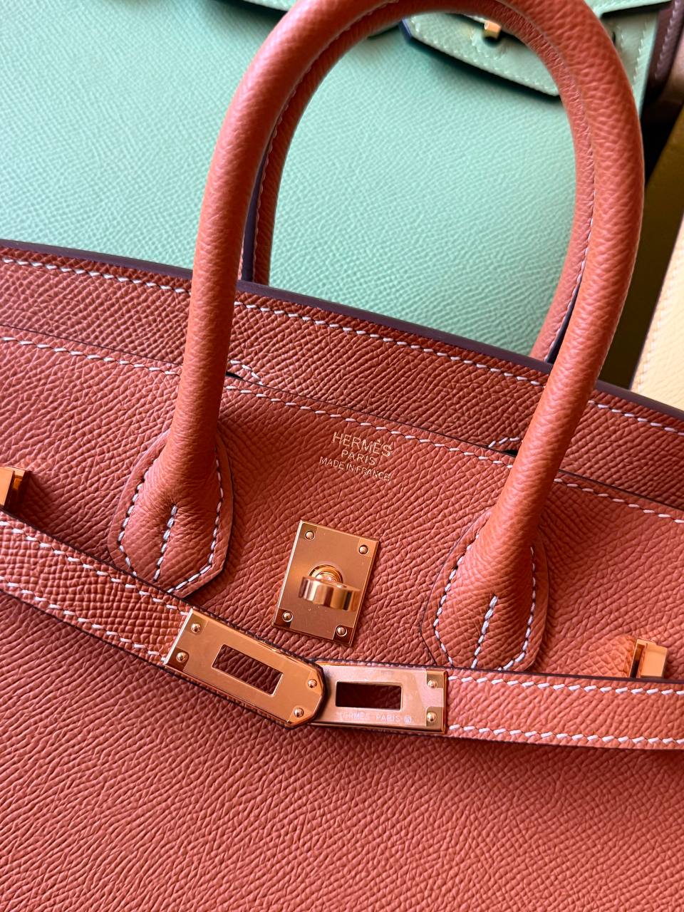 Hermes birkin 25cm💕super master quality😍with box❤️
600 dhs🇦🇪🇦🇪

Zain52
♥️♥️♥️
