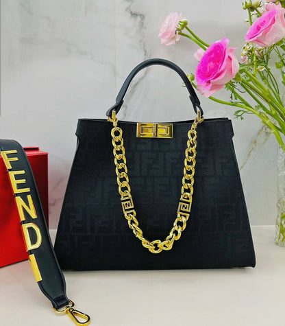 FENDI 
COPY ONE NEW CAME 
170 dhs💓

Zain39
♥️♥️♥️