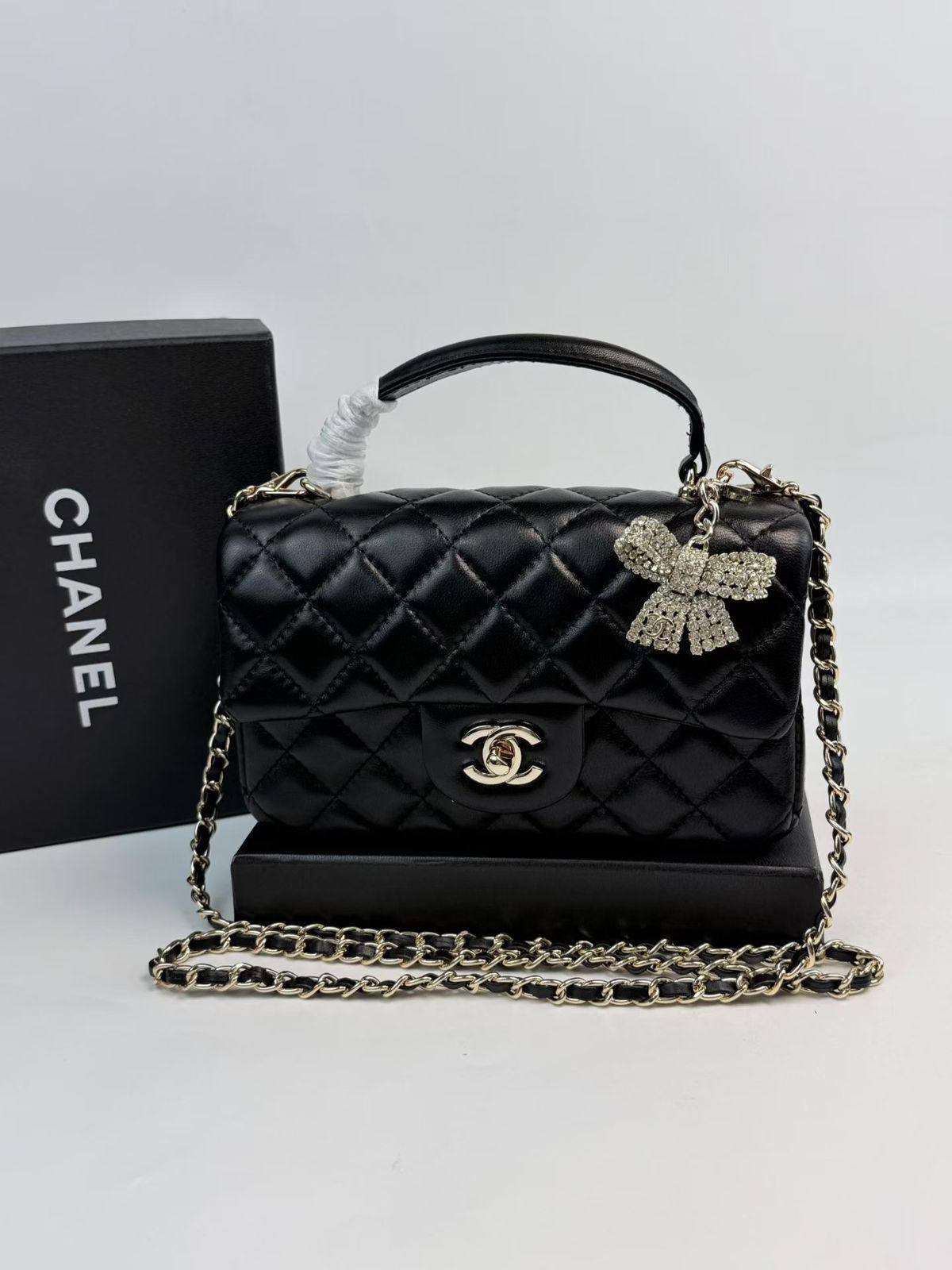 chanel 
330 dhs🪙🌨️
#20cm
Master

Zain228
♥️♥️♥️
