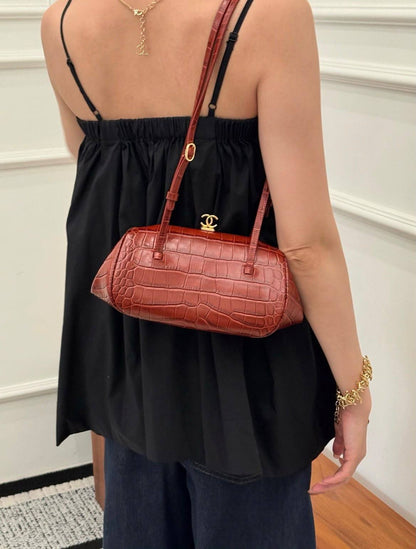 Chanel

21cm
320 dhs🇦🇪🇦🇪

Zain297
♥️♥️♥️