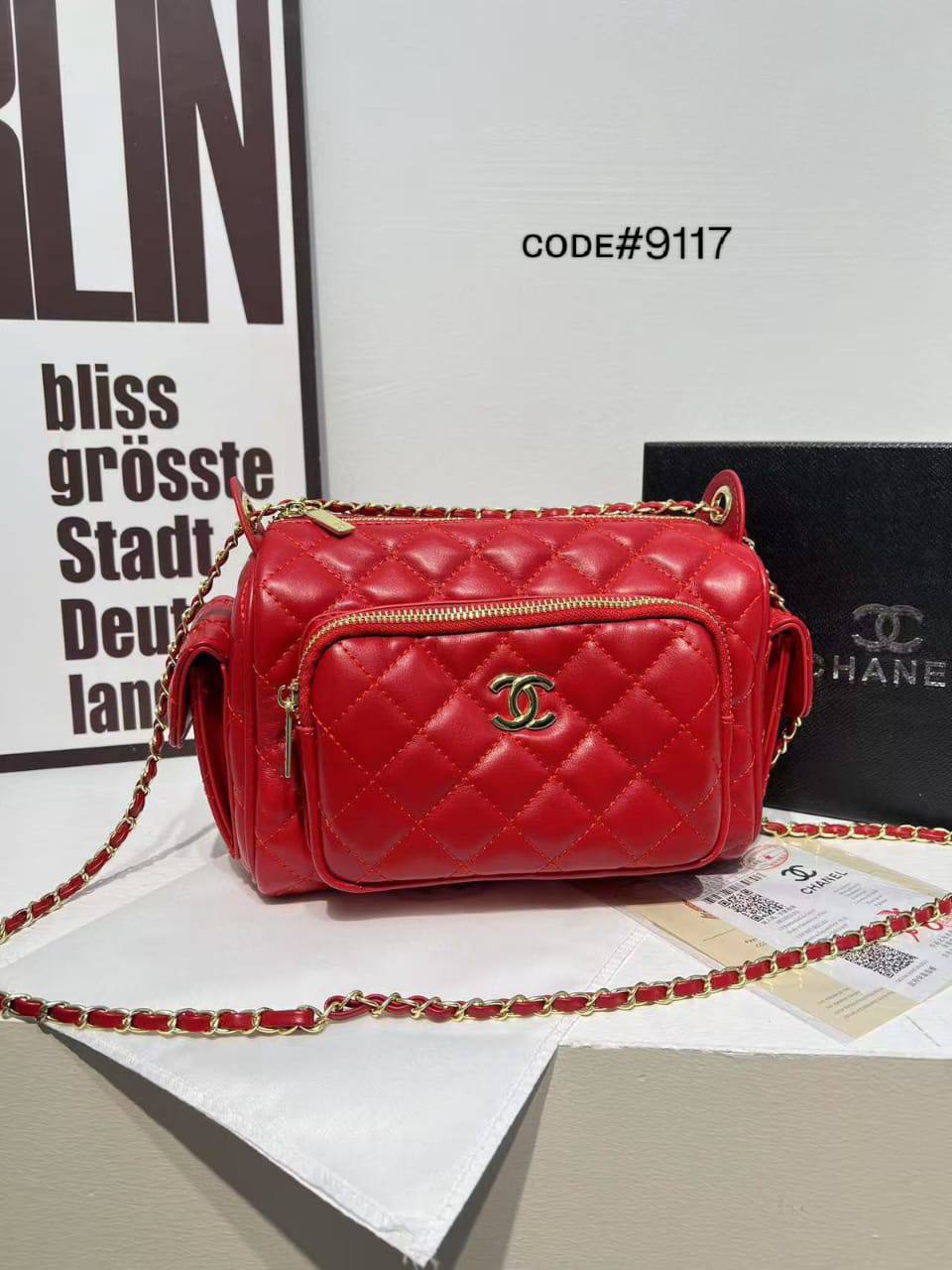 CHANEL ᴄᴀᴍᴇʀᴀ ᴄᴀsᴇ
CROSS BODY BAG
ǫᴜɪʟᴛᴇᴅ ʟᴇᴀᴛʜᴇʀ ᴍᴀᴛᴇʀɪᴀʟ
ᴄʜᴀɪɴ sʜᴏᴜʟᴅᴇʀ ʙᴀɢ
sɪᴢᴇ : 24 cm
ᴡɪᴛʜ BOX
🎁🎁🎁

75 dhs🪙💕

Zain31
♥️♥️♥️