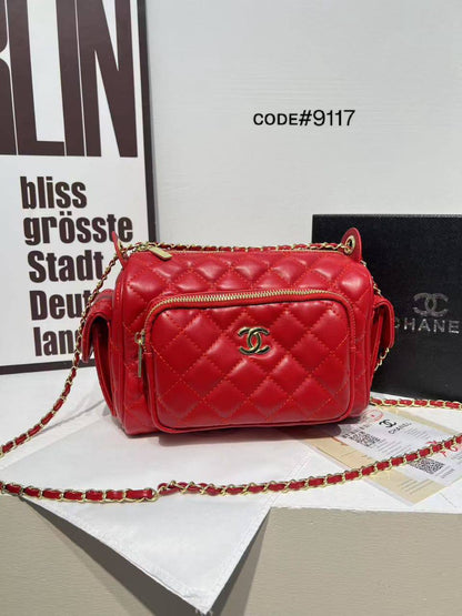 CHANEL ᴄᴀᴍᴇʀᴀ ᴄᴀsᴇ
CROSS BODY BAG
ǫᴜɪʟᴛᴇᴅ ʟᴇᴀᴛʜᴇʀ ᴍᴀᴛᴇʀɪᴀʟ
ᴄʜᴀɪɴ sʜᴏᴜʟᴅᴇʀ ʙᴀɢ
sɪᴢᴇ : 24 cm
ᴡɪᴛʜ BOX
🎁🎁🎁

75 dhs🪙💕

Zain31
♥️♥️♥️