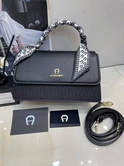 Aigner

with box
🎁🎁🎁

110 dhs🪙🌨️

Zain143
♥️♥️♥️