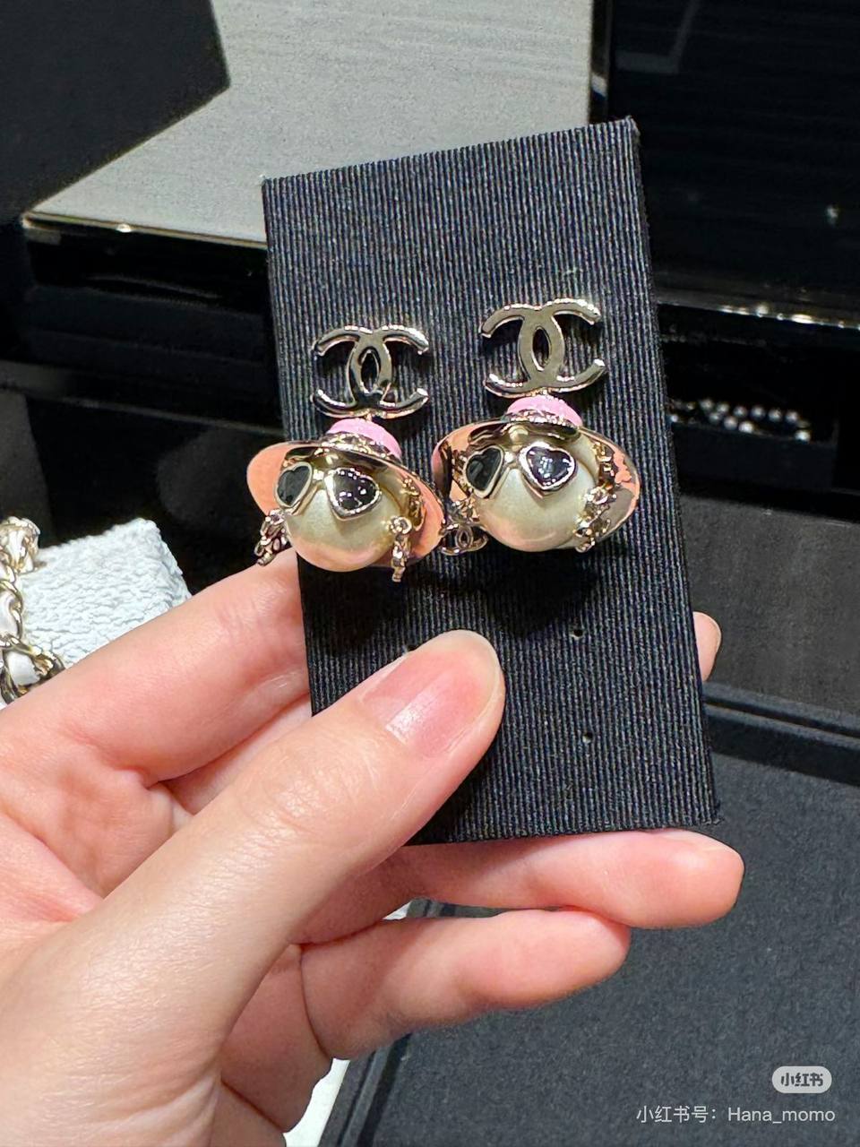 CHANEL
Necklace & Earing set 
*MASTER*💫
135 dhs🪙

Zain263
♥️♥️♥️