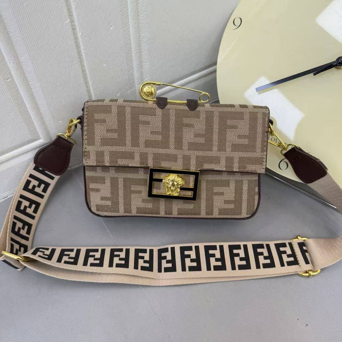 Fendi 

70 dhs🇦🇪🇦🇪

Zain242
♥️♥️♥️