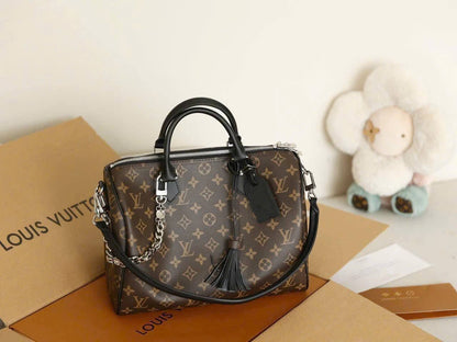 💼 LV BAG 💼 

30Cm 
With Box

270 dhs🇦🇪🇦🇪🇦🇪
Zain131
♥️♥️♥️