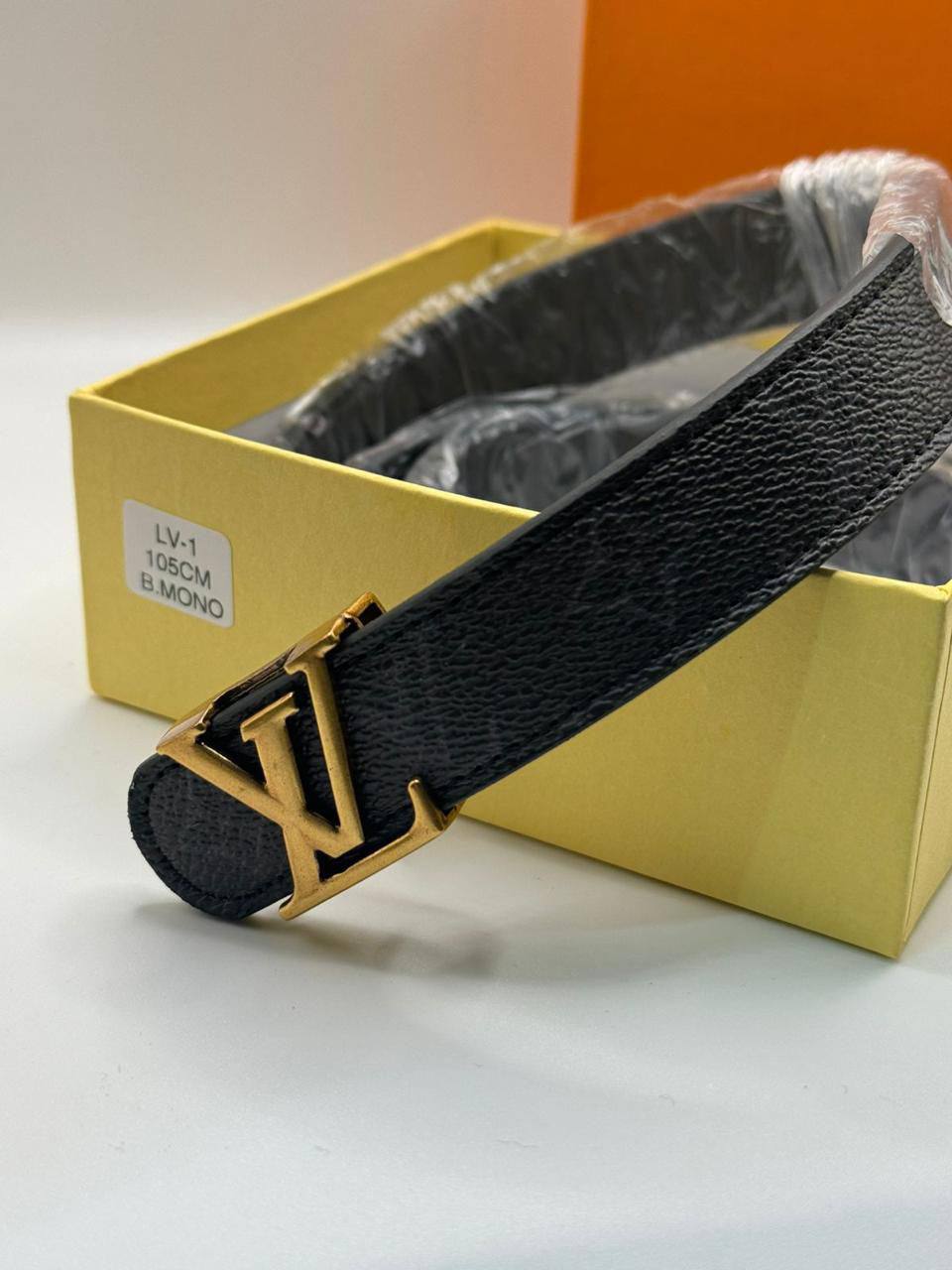 Ladies belt

With box 
🎁🎁🎁

40 dhs🪙🌨️

Zain93
♥️♥️♥️