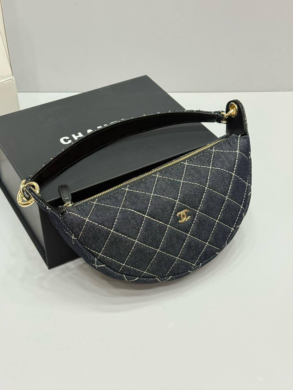 Chanel Master
25cm🫶🏼
260 dhs👑

Zain228
♥️♥️♥️