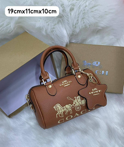Coach
95 dhs✅

with box
🎁🎁🎁

Zain72
♥️♥️♥️
