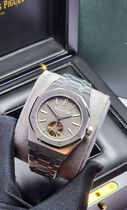 Ap watch for men good quality automatic 
350 dhs❤️💚❤️❤️

Zain59
♥️♥️♥️