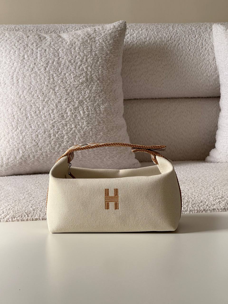 Hermes
bride a brac💕master quality😍with box❤️
320 dhs✅

Zain52
♥️♥️♥️