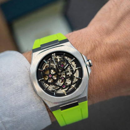 D1 milano 
watch for men good quality
260 dhs✅
 (Automatic)

Zain59
♥️♥️♥️