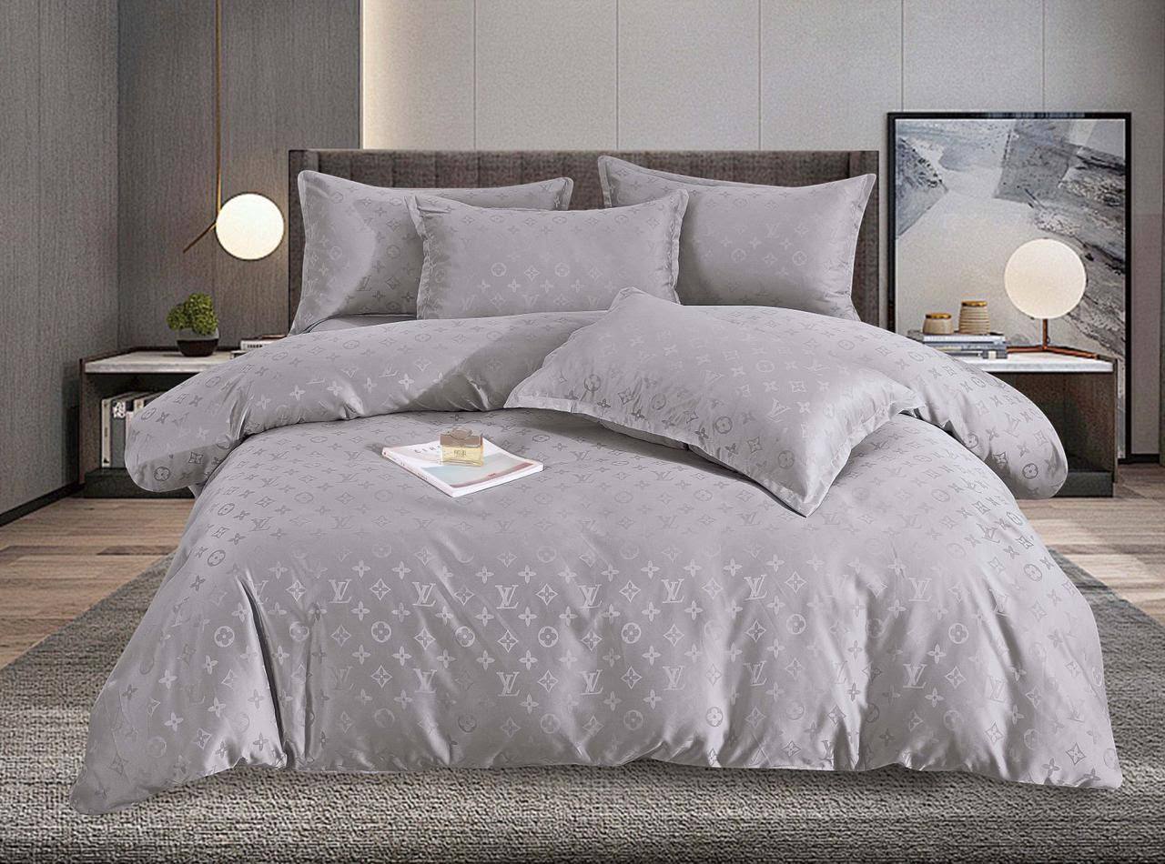 New collection 
Master 💥💥
Bedsheets set
100 %
Silk 
King size cover 6pcs set 
1 duvet cover 240/220
1 fitted sheets 200/200+30
4 pillowcases 75/50
170 dhs🇦🇪🇦🇪

Zain99
♥️♥️♥️