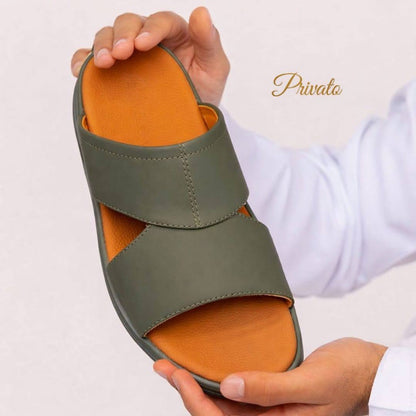 Privato slippers for men soft good quality  with box and paper bag size available (40to46) 6to12) 
160 dhs💓

Zain59
♥️♥️♥️