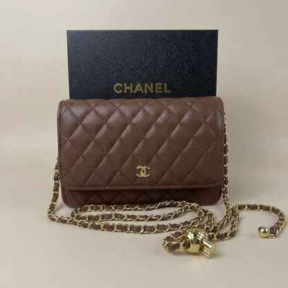 Chanel
Caviar 
High quality 
With box 
90 dhs✅

Zain136
♥️♥️♥️