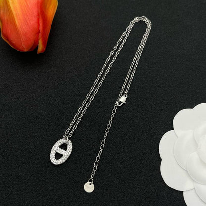 Hermes set
Necklace 
Earrings 
Bracelet 
Master quality 💕

*130* AED normal box 📦

Zain48
♥️♥️♥️