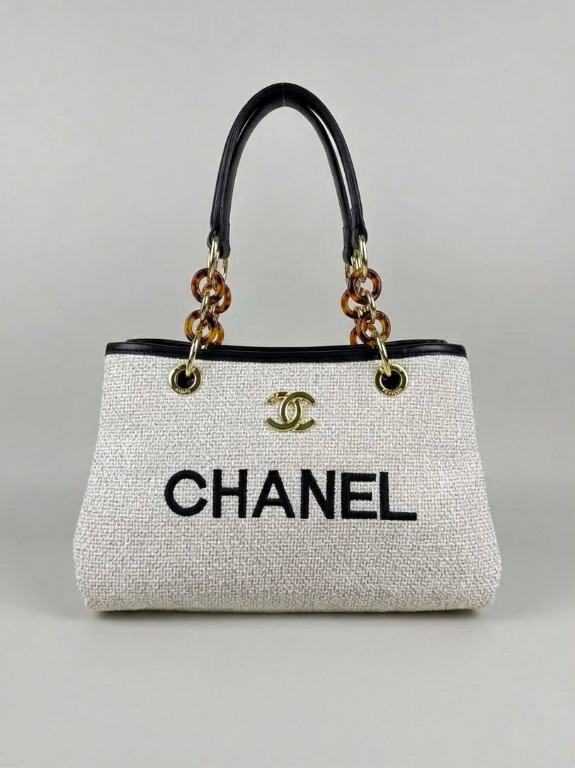 Chanel

high quality

110 dhs✅

Zain50
♥️♥️♥️