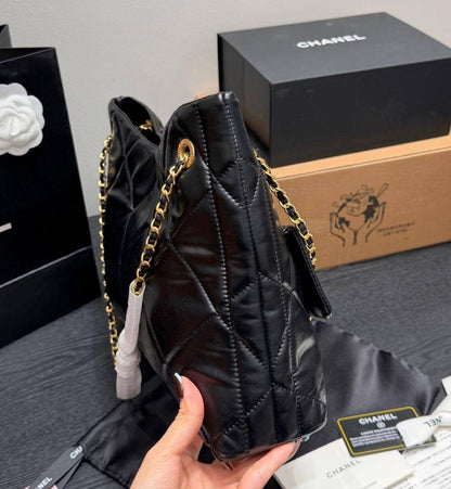 CHANEL NEW CAME 
HIGH QUALITY 
110 dhs🇦🇪🇦🇪
Size:38cm

Zain295
♥️♥️♥️