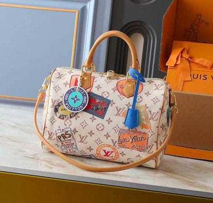 LV COPY ONE 
NEW DESIGN
250 dhs🇦🇪🇦🇪

Zain195
♥️♥️♥️
