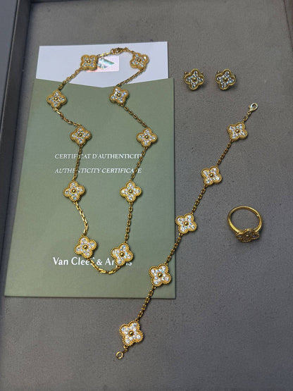 VCA
Necklace 135 dhs❣️
Earing 85 dhs❣️
Bracelet 95 dhs❣️
Ring 65 dhs❣️

Normal box🎁

Zain200
♥️♥️♥️