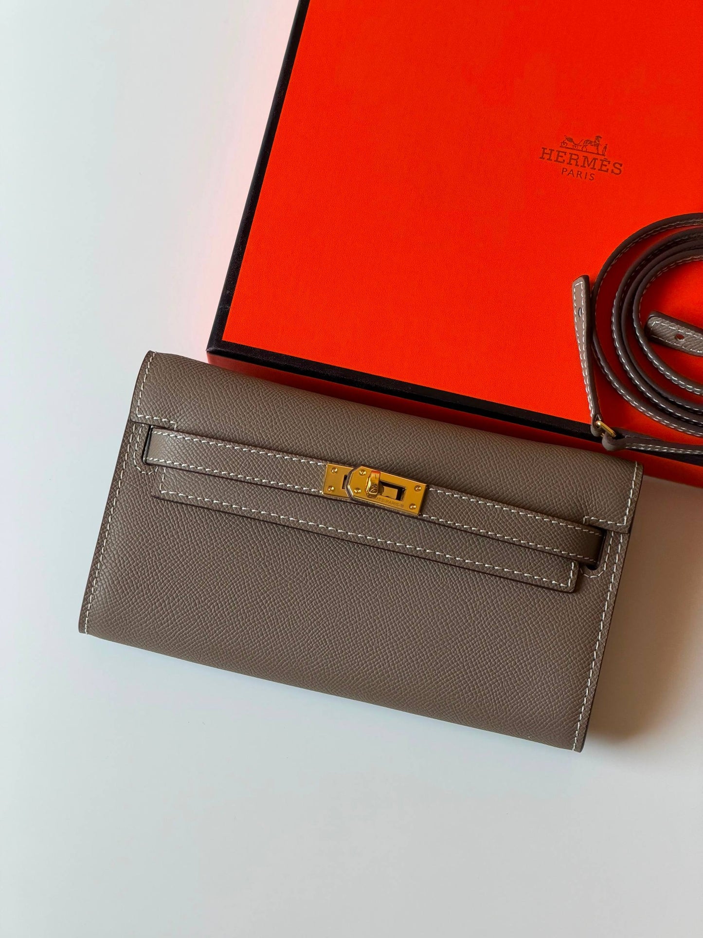 Hermes 20cm💥Master quality ✅with box 📦 
340 dhs✅

Zain52
♥️♥️♥️